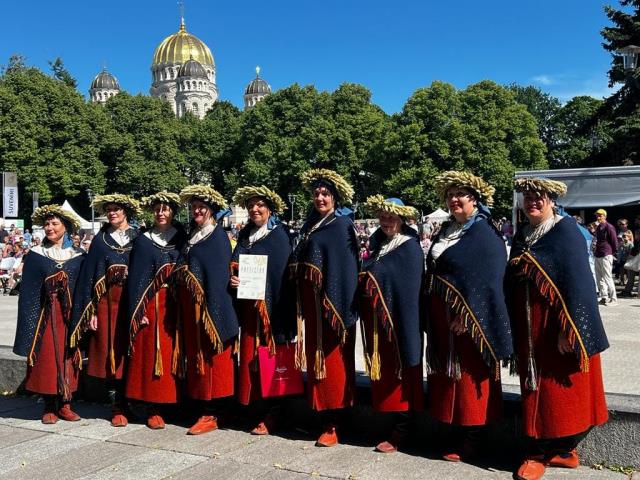 Klintaines sieviešu vokālais ansamblis "Dzirnas"